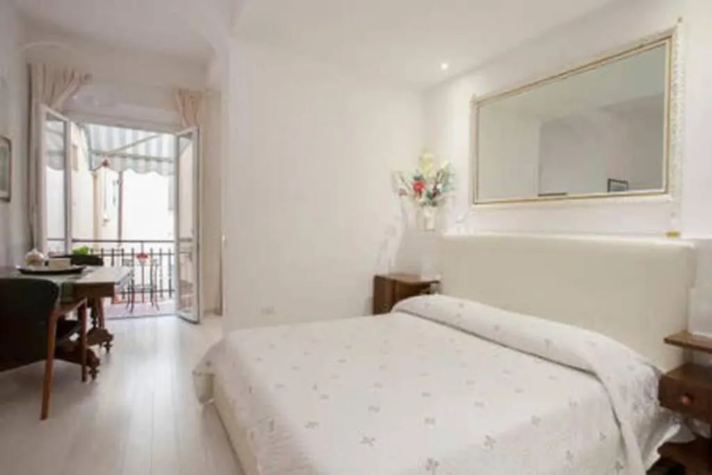 Oltrarno Suite Florence 0*,  Italy